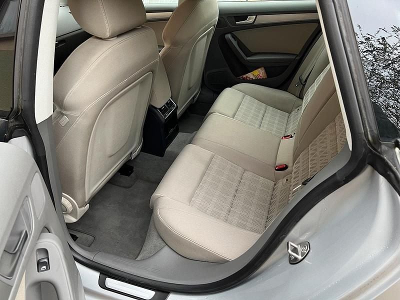 Second-hand Audi A5 170 CP (125 kW) 2011 Argintiu Coupe