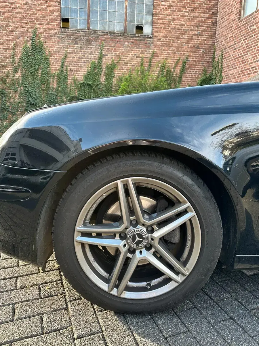 Gebraucht Mercedes E280 Avantgarde 190 PS (139 kW) 2007 Schwarz Limousine