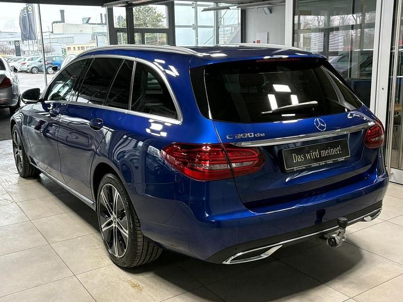 Gebraucht Mercedes C300e Avantgarde 306 PS (225 kW) 2021 Grau Limousine