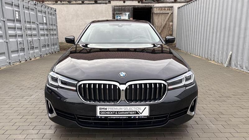 Gebraucht BMW 540 Efficient Dynamics 340 PS (250 kW) 2022 Schwarz Limousine