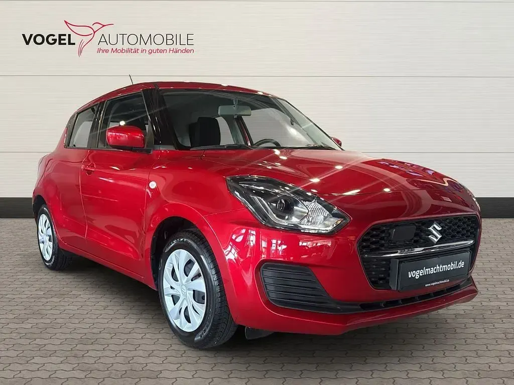 Gebraucht Suzuki Swift Comfort 83 PS (61 kW) 2022 Rot Kleinwagen