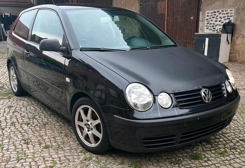 Schwarz Gebraucht 2004 VW Polo Kleinwagen | 850 € (Fairer Preis) - Bild 1/4
