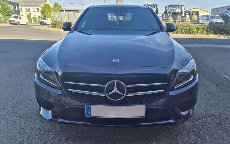 Blau Gebraucht 2019 Mercedes C220 Limousine | 25.500 € (Fairer Preis) - Bild 1/4
