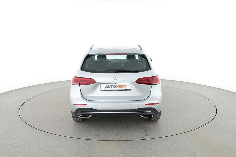 Gebraucht Mercedes B200 Progressive 163 PS (119 kW) 2019 Silber Kleinwagen