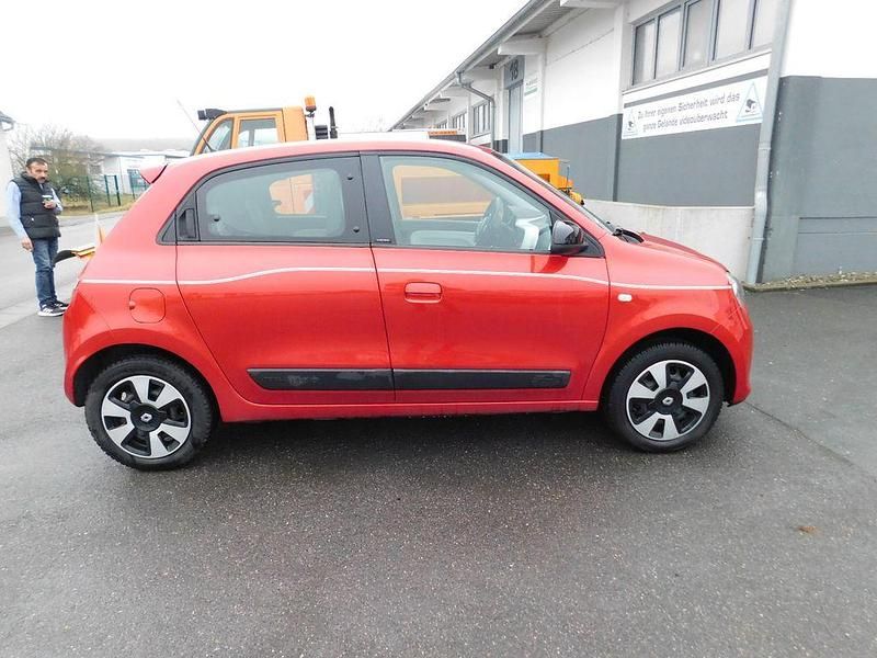 Gebraucht Renault Twingo LIMITED 69 PS (50 kW) 2017 Rot Kleinwagen