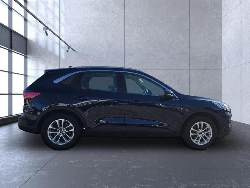 Gebraucht Ford Kuga Titanium 152 PS (111 kW) 2021 Blau SUV