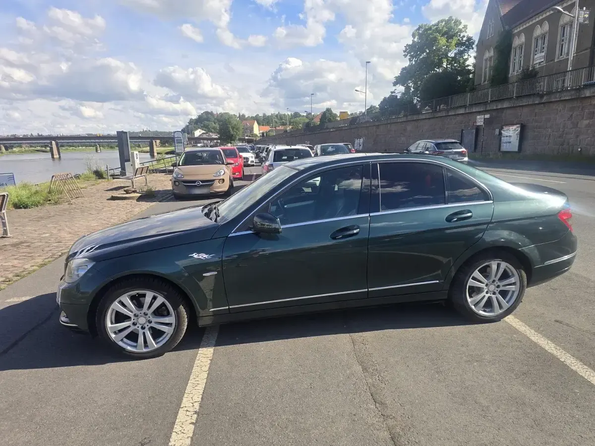 Gebraucht Mercedes C230 204 PS (150 kW) 2008 Grün Limousine