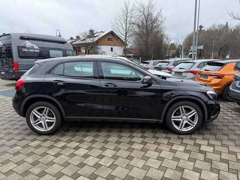 Gebraucht Mercedes GLA200 156 PS (114 kW) 2015 Schwarz SUV