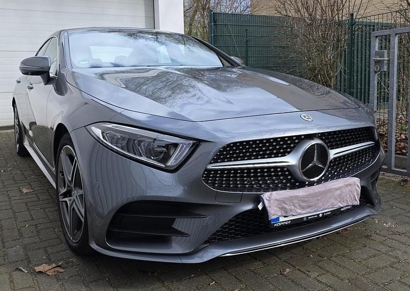 Grau Gebraucht 2021 Mercedes CLS220 AMG Coupé | 44.900 € (Guter Preis) - Bild 1/4