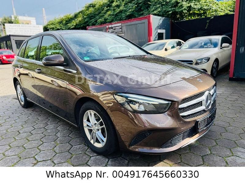 Gebraucht Mercedes B200 150 PS (110 kW) 2020 Beige Van / Kleinbus