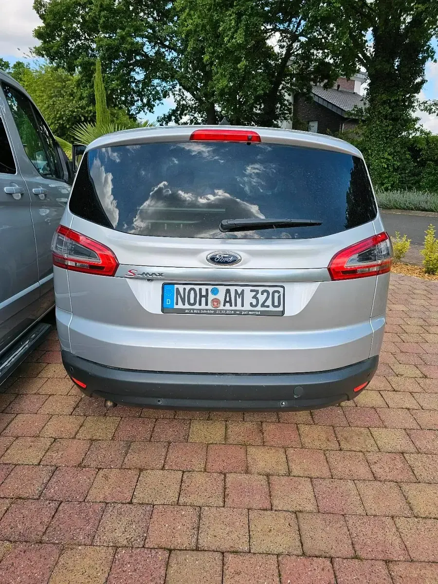 Gebraucht Ford S-MAX 140 PS (102 kW) 2011 Silber Van / Kleinbus
