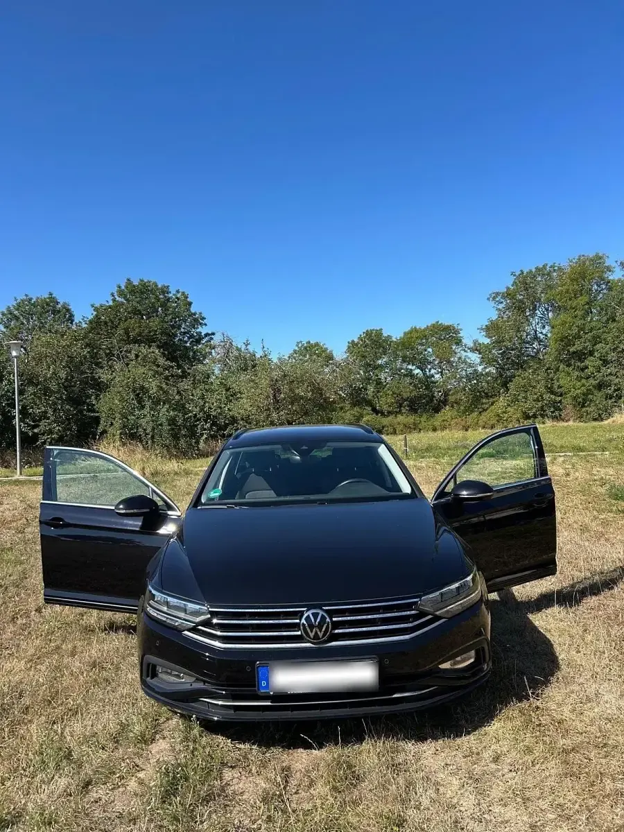 Gebraucht VW Passat 150 PS (110 kW) 2021 Schwarz Kombi