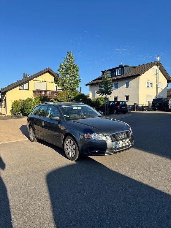 Second-hand Audi A4 131 CP (96 kW) 2005 Gri Break