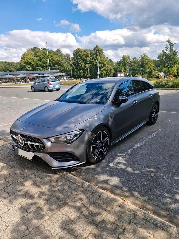 Gebraucht 2020 Mercedes CLA200 Shooting Brake AMG line Kombi | 16.400 € (Guter Preis) - Bild 1/4