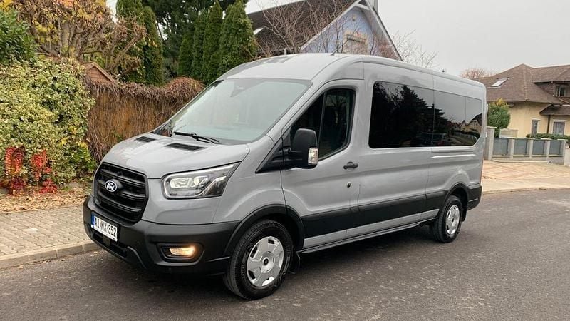Gebraucht Ford Transit Limited 131 PS (96 kW) 2025 Grau Van / Kleinbus