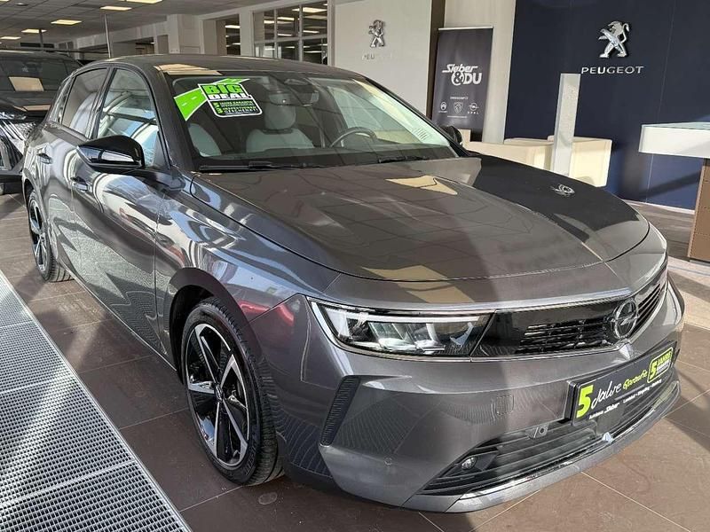 Gebraucht Opel Astra Edition 181 PS (133 kW) 2022 Mondstein grau/e:vulkan grau Limousine