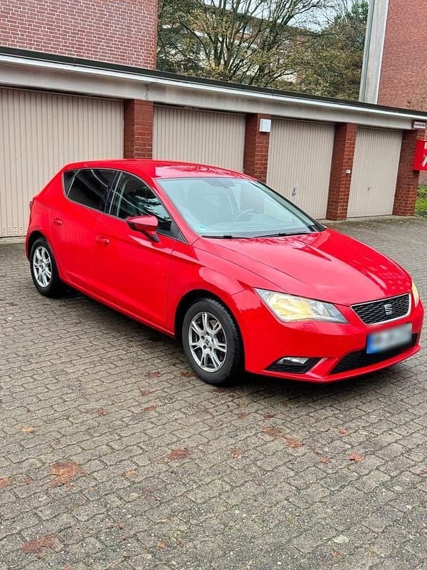 Second-hand Seat Leon Reference 110 CP (80 kW) 2014 Roșu Berlinǎ