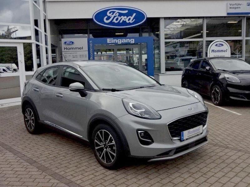 Solarsilber (metallic) Gebraucht 2021 Ford Puma Titanium SUV | 17.490 € (Superpreis) - Bild 1/4