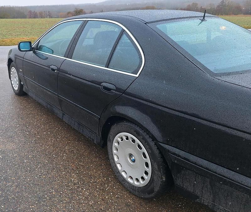 Gebraucht BMW 520 170 PS (125 kW) 2001 Schwarz Limousine