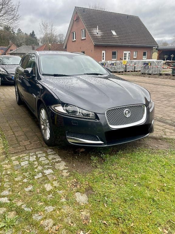 Grau Gebraucht 2013 Jaguar XF Sportbrake Kombi | 9.999 € (Fairer Preis) - Bild 1/4
