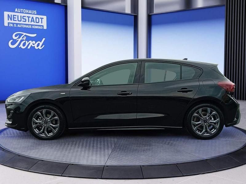 Gebraucht Ford Focus ST-Line 155 PS (114 kW) 2024 Agate black metallic Limousine