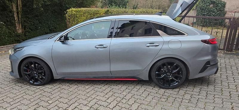 Gebraucht Kia ProCeed GT 204 PS (150 kW) 2019 Grau Kombi
