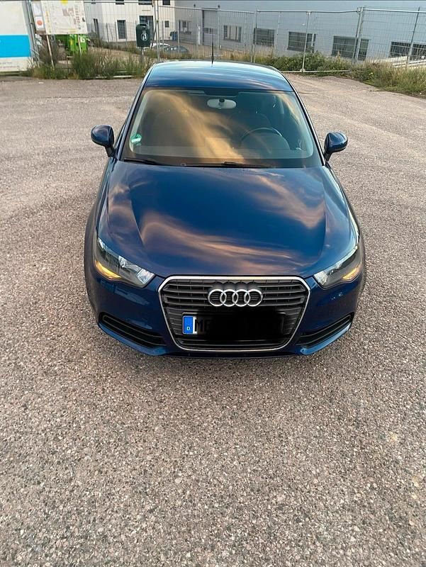 Gebraucht Audi A1 86 PS (63 kW) 2012 Blau Kleinwagen