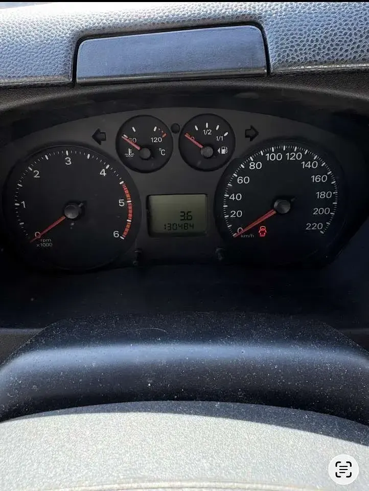 Gebraucht Ford Transit Basis 116 PS (85 kW) 2010 Rot Pickup