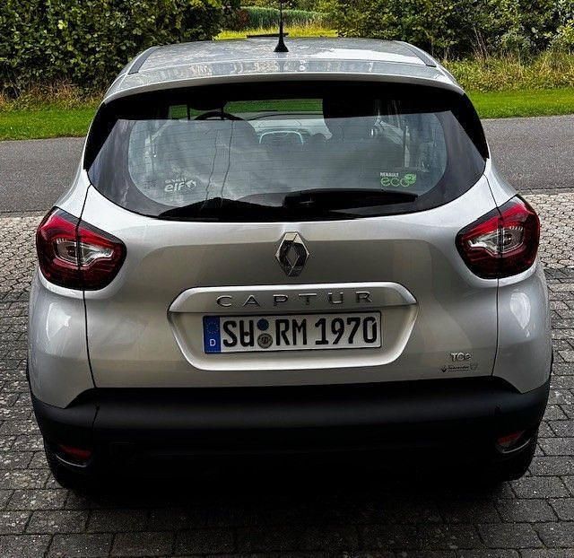 Grau Gebraucht 2015 Renault Captur Life SUV | 8.799 € (Fairer Preis) - Bild 1/4