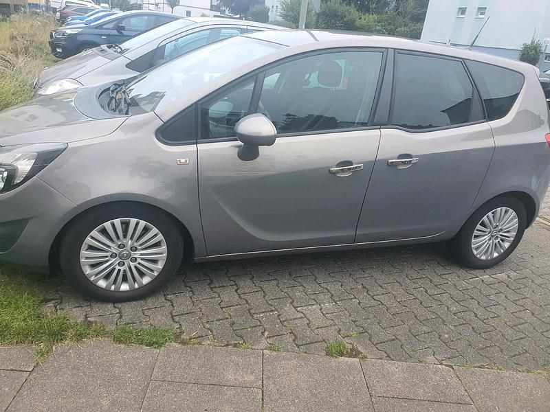 Gebraucht Opel Meriva 120 PS (88 kW) 2012 Van / Kleinbus