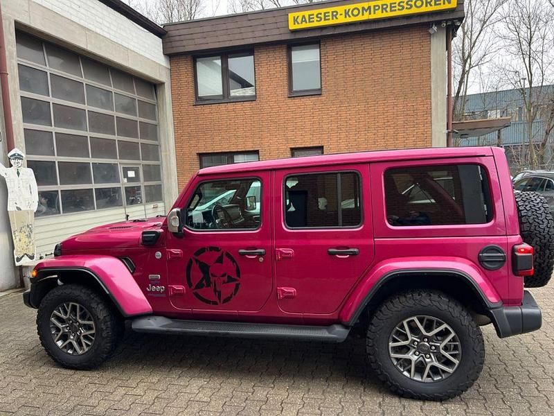 Gebraucht Jeep Wrangler Unlimited Sahara 272 PS (200 kW) 2022 Violett SUV
