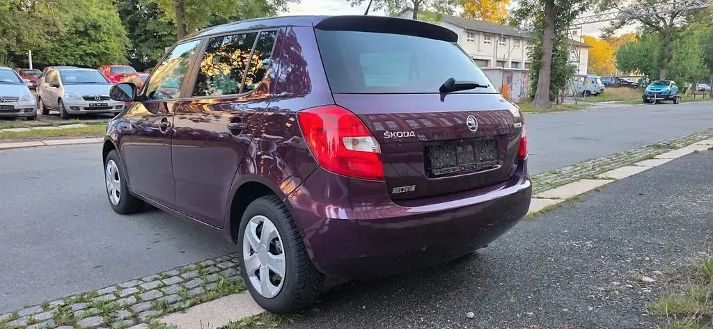 Gebraucht Skoda Fabia Fresh 69 PS (50 kW) 2014 Violett Limousine