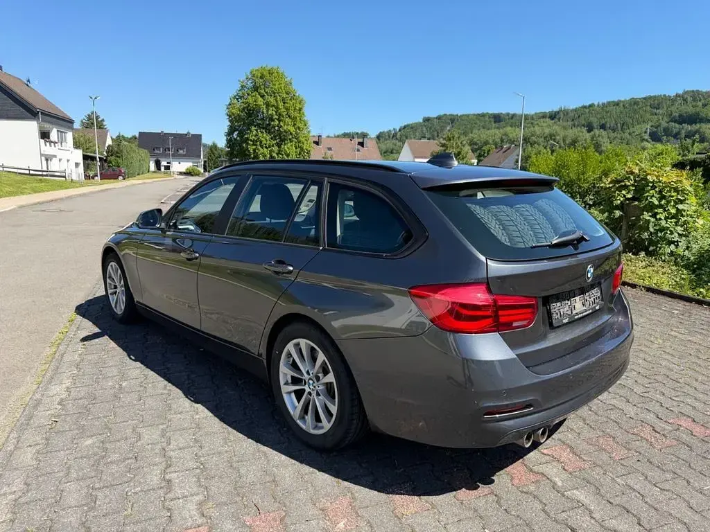 Gebraucht BMW 330 258 PS (189 kW) 2015 Grau Kombi