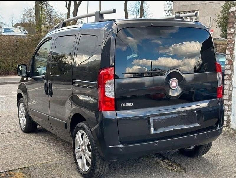 Gebraucht Fiat Qubo Trekking 73 PS (53 kW) 2011 Schwarz Van / Kleinbus