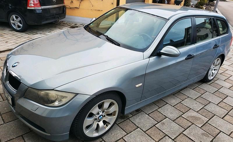Gebraucht BMW 320 150 PS (110 kW) 2006 Grau Kombi