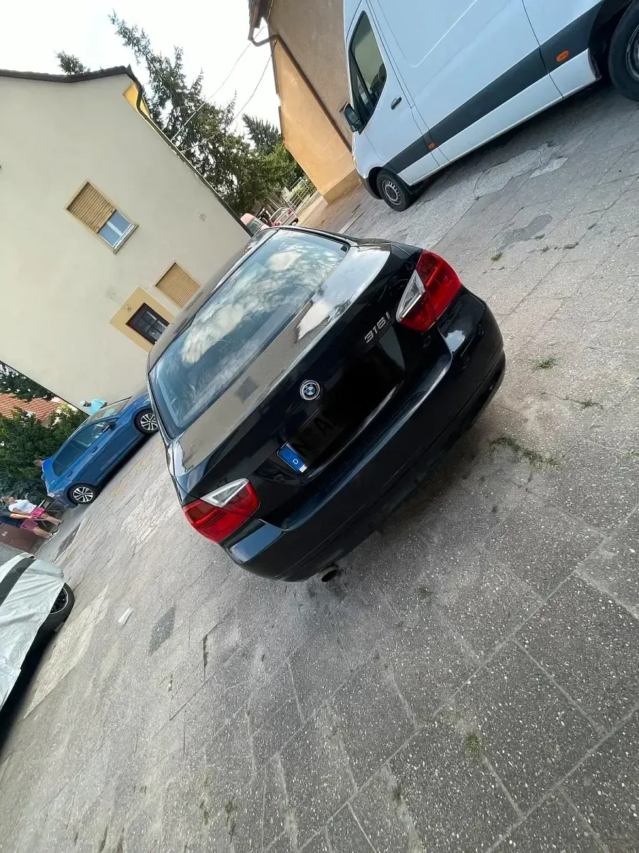 Gebraucht BMW 318 130 PS (95 kW) 2006 Schwarz Limousine