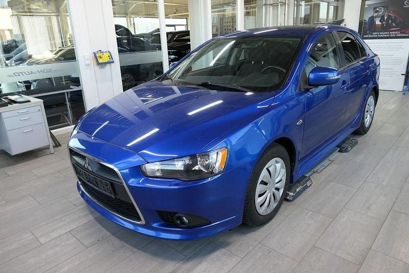 Gebraucht Mitsubishi Lancer Sportback Plus 117 PS (86 kW) 2016 Blau Limousine