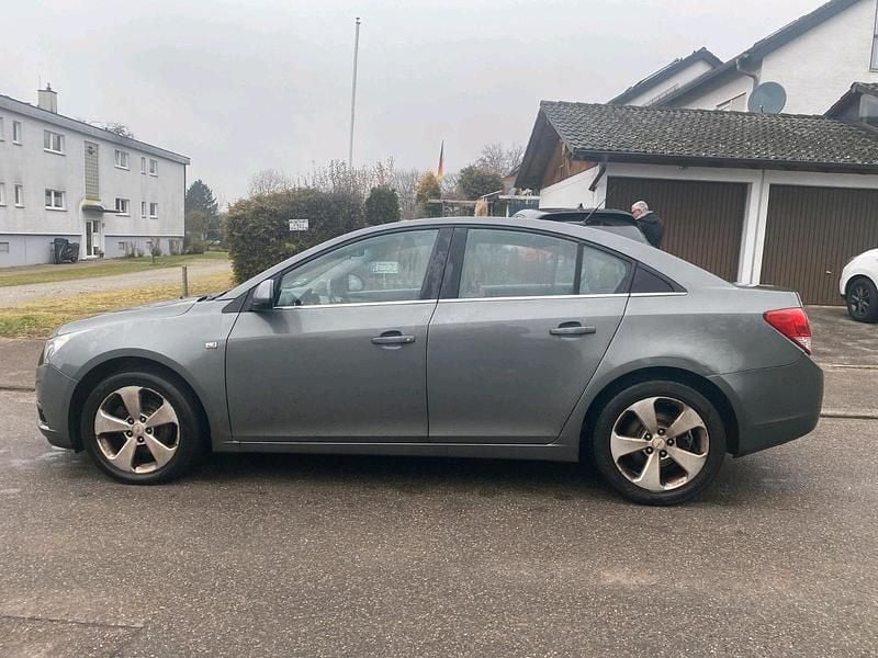 Gebraucht Chevrolet Cruze LT 120 PS (88 kW) 2011 Grau Limousine