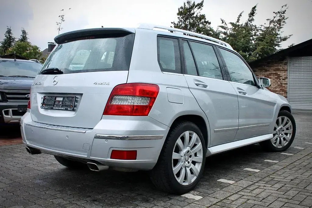 Gebraucht Mercedes GLK320 224 PS (164 kW) 2008 Silber SUV