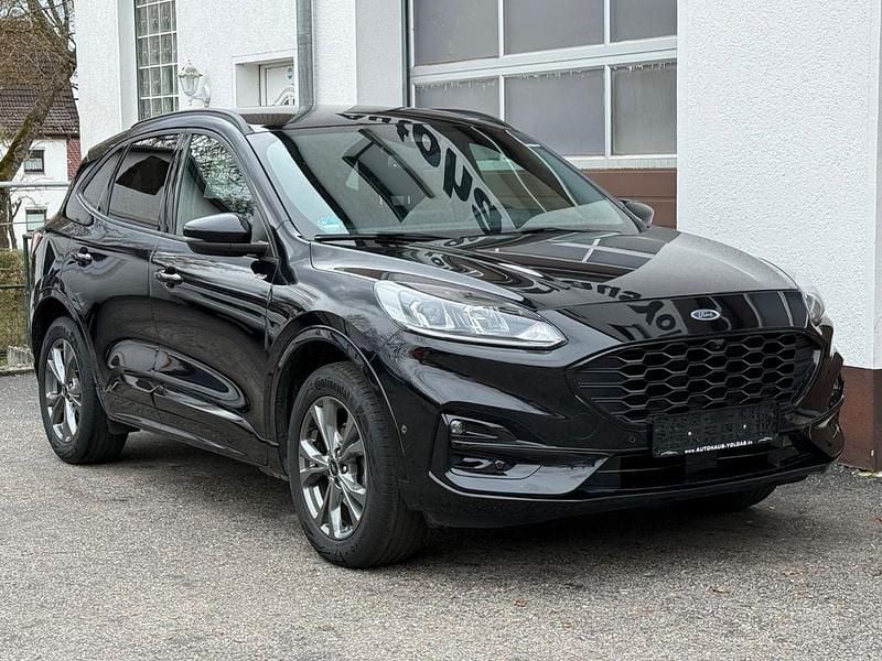 Gebraucht Ford Kuga ST-Line 152 PS (111 kW) 2022 Schwarz SUV