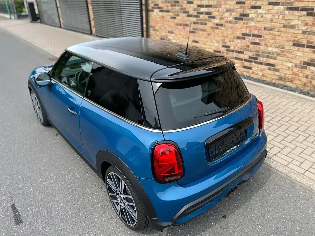 Gebraucht Mini Cooper S 178 PS (130 kW) 2022 Island blue metallic Kleinwagen