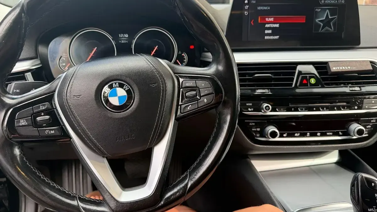 Gebraucht BMW 520 Efficient Dynamics 190 PS (139 kW) 2017 Schwarz Limousine