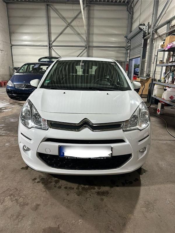 Weiß Gebraucht 2015 Citroën C3 Kleinwagen | 5.900 € (Guter Preis) - Bild 1/4