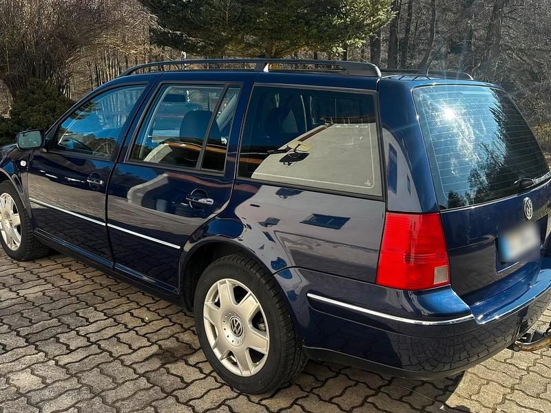 Gebraucht VW Golf IV Highline 105 PS (77 kW) 2001 Blau Kombi