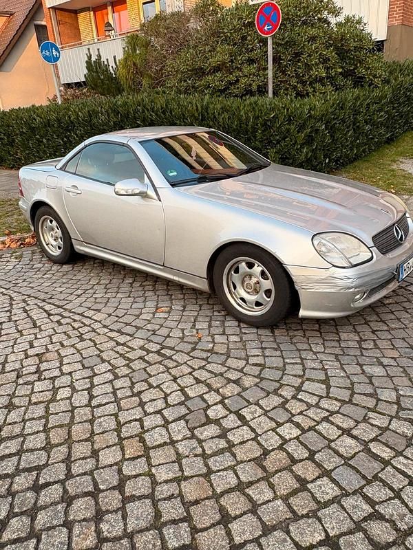Silber Gebraucht 2001 Mercedes SLK200 Cabrio | 1.700 € (Superpreis) - Bild 1/4