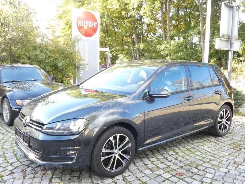 Carbon steel grey Gebraucht 2017 VW Golf VII Allstar Kleinwagen | 15.490 € (Guter Preis) - Bild 1/4