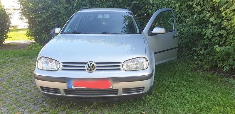 Silber Gebraucht 1999 VW Golf IV Kombi | 1.500 € - Bild 1/4