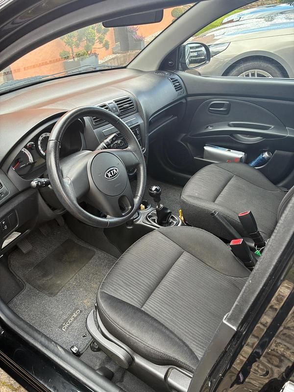 Gebraucht Kia Picanto 65 PS (47 kW) 2010 Schwarz Kleinwagen