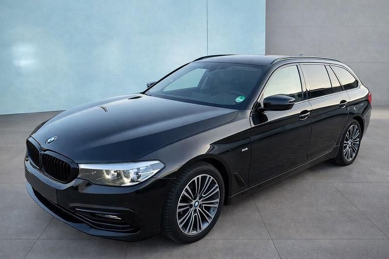 Gebraucht BMW 520 Sport Line 190 PS (139 kW) 2018 Schwarz Kombi