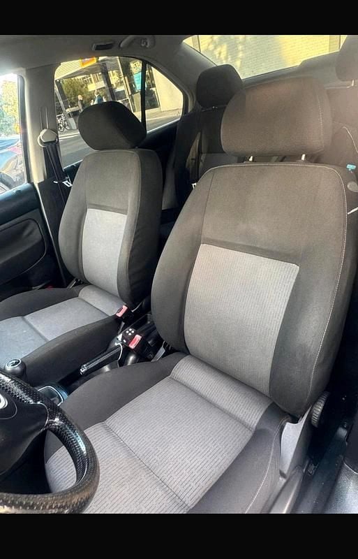 Gebraucht VW Bora 75 PS (55 kW) 2003 Blau Limousine